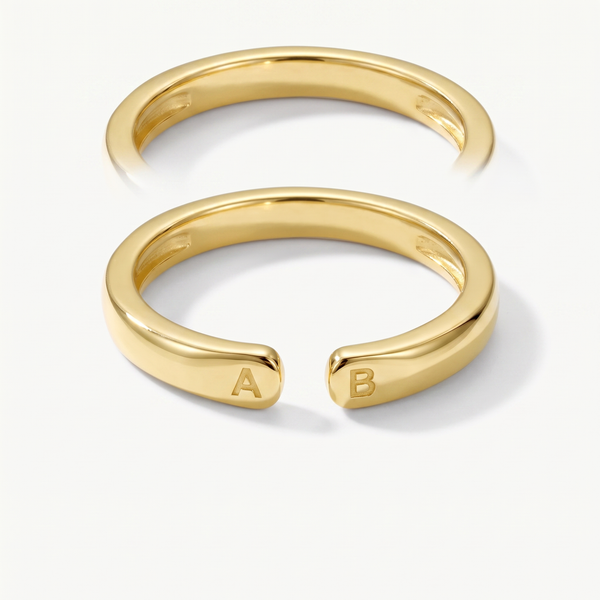 Dubbele Initiaal Ring — studio